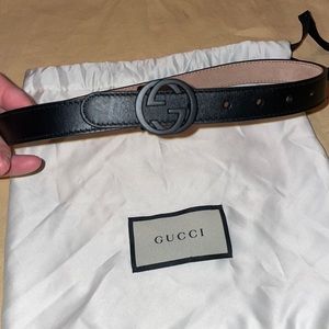 Gucci kids black leather belt with matte hardware NEW small